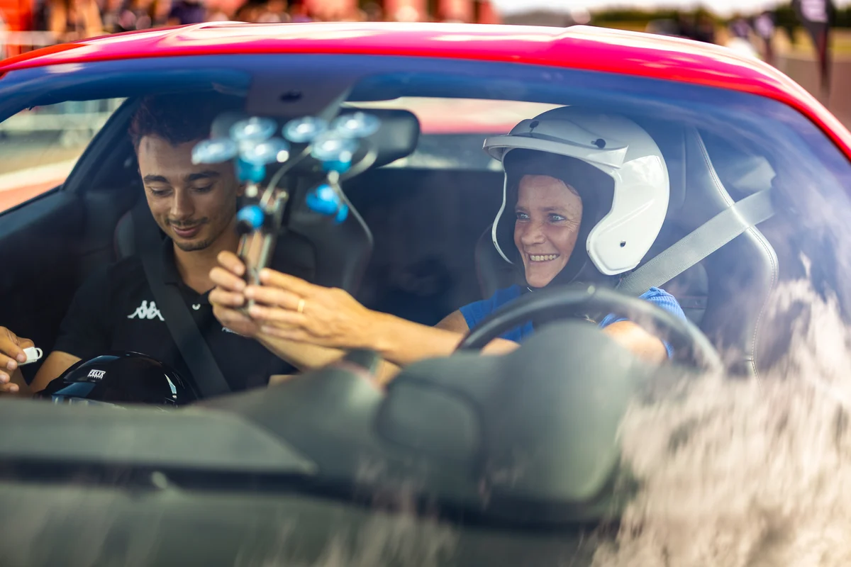 Un client de Motorsport Academy et la Ferrari 488 GTB