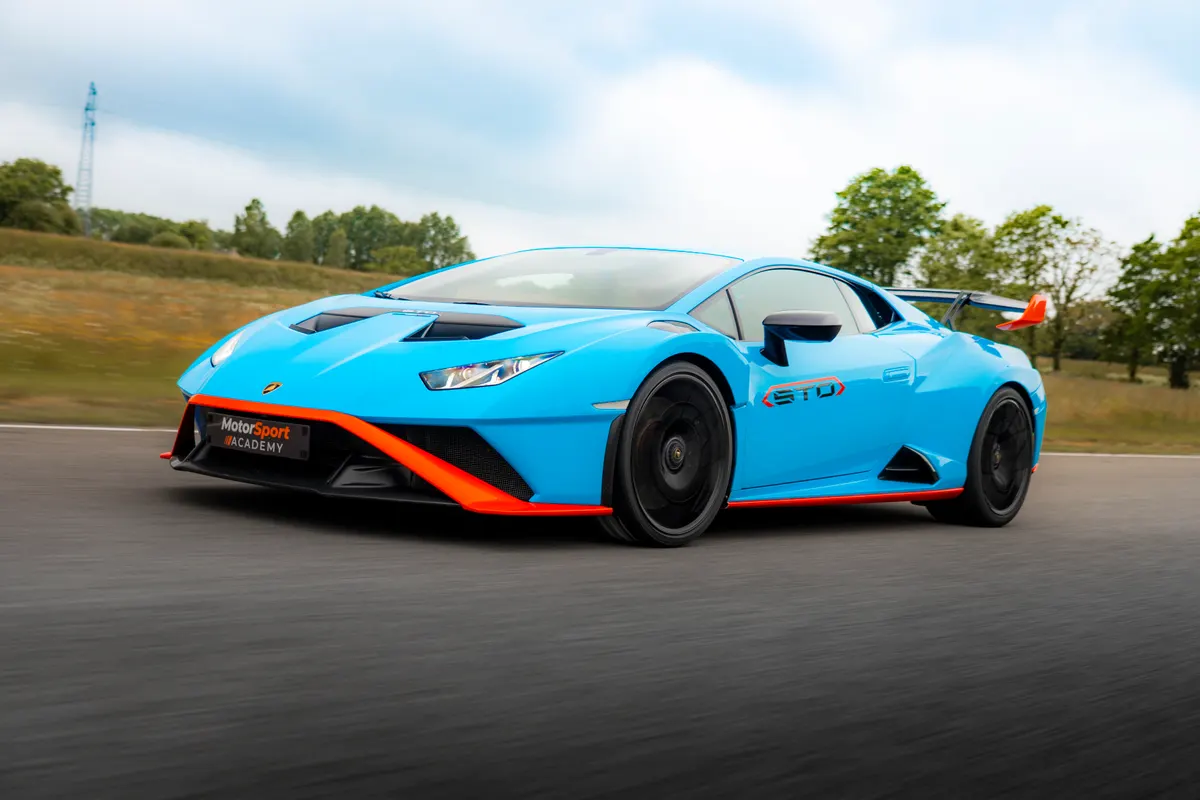 Lamborghini Huracán STO sur circuit