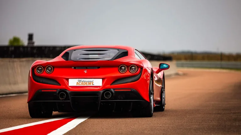 Ferrari sur circuit - Box pilotage
